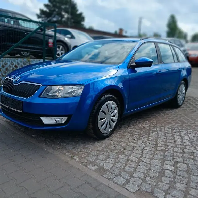 Gebraucht Skoda Octavia Ambition 105 PS (77 kW) 2014 Blau Kombi
