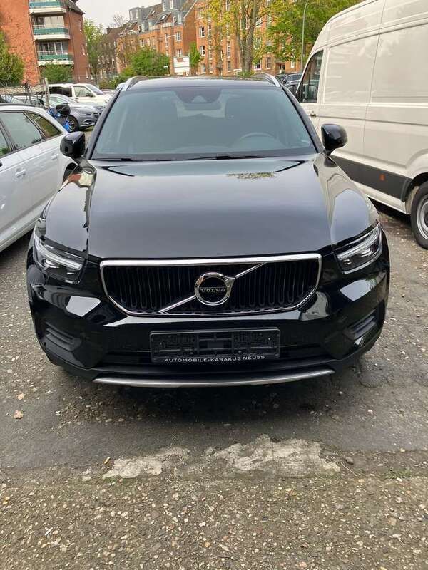 Schwarz Gebraucht 2018 Volvo XC40 SUV | 19.499 € (Guter Preis) - Bild 1/4
