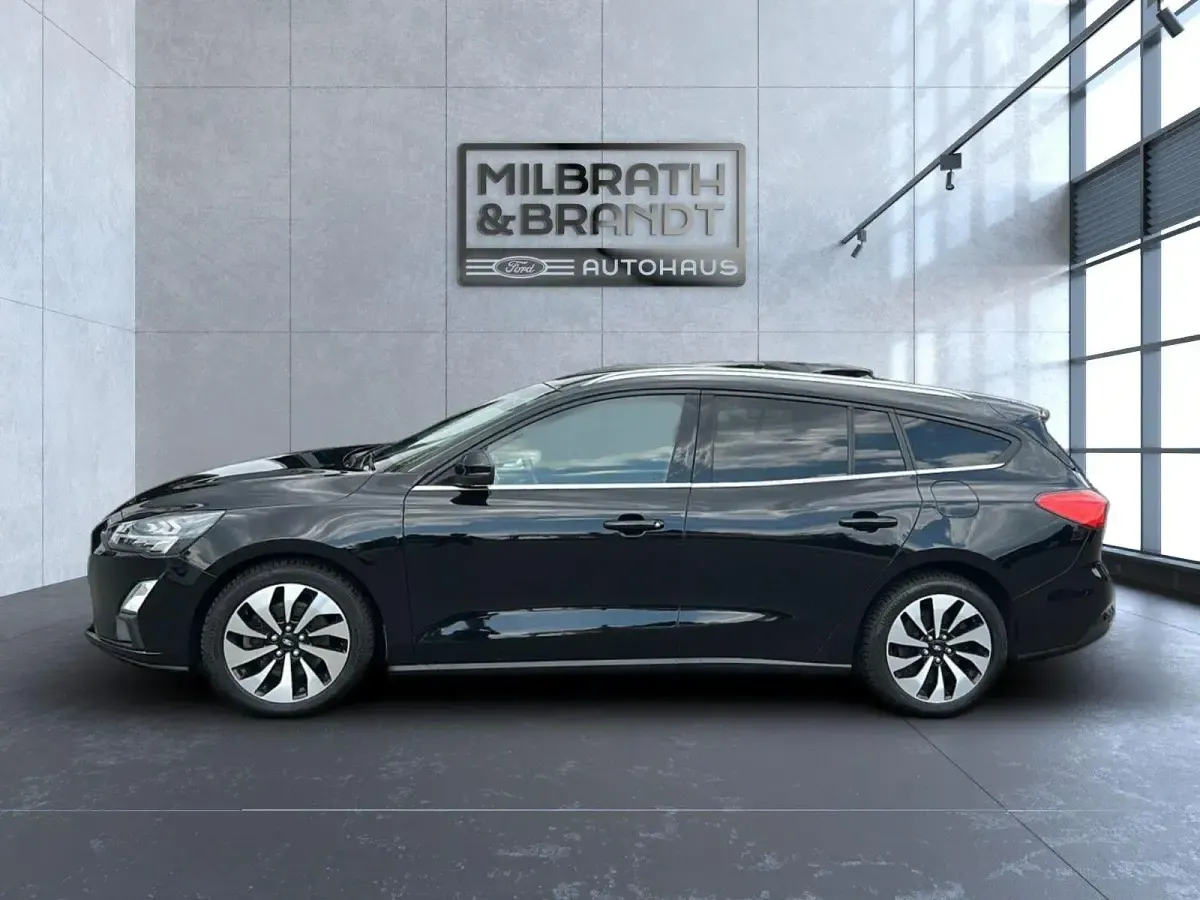 Gebraucht Ford Focus Cool & Connect 125 PS (91 kW) 2020 Schwarz Kombi