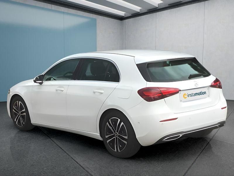 Gebraucht Mercedes A220 190 PS (139 kW) 2024 Weiß Limousine