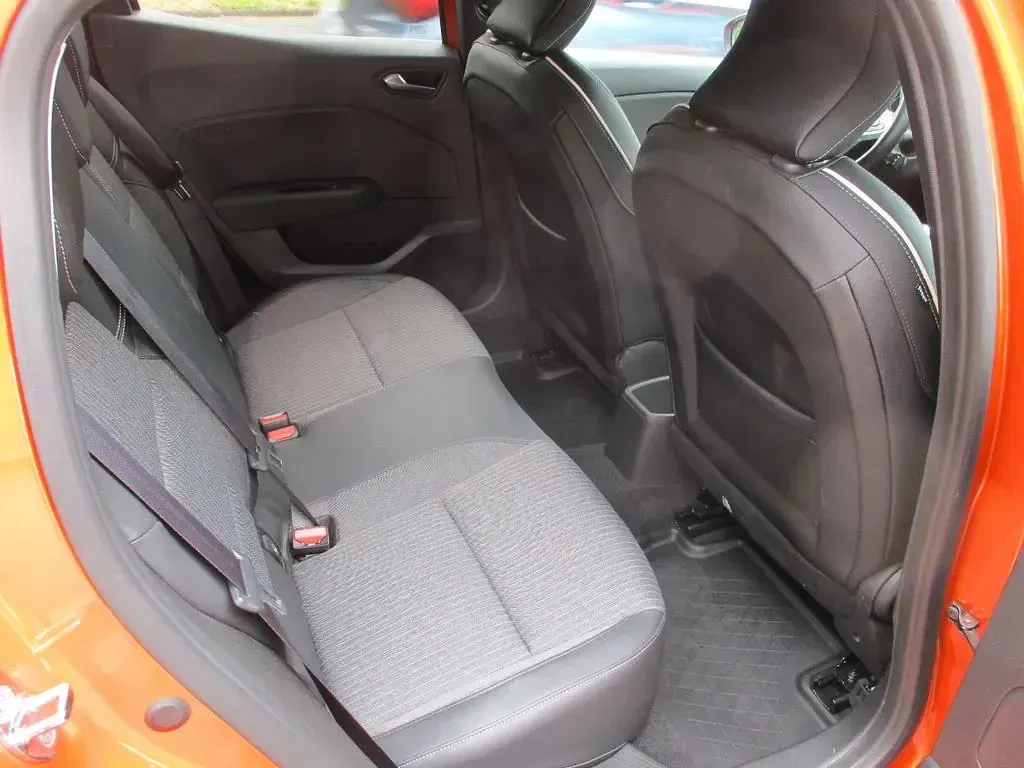 Gebraucht Renault Clio V Intens 101 PS (74 kW) 2022 Rot Limousine