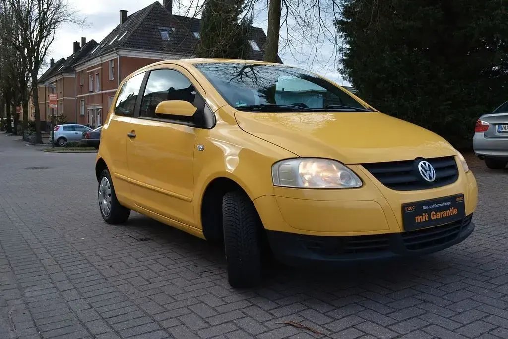 Używany VW Fox Refresh 54 KM (39 kW) 2010 Żółty Hatchback