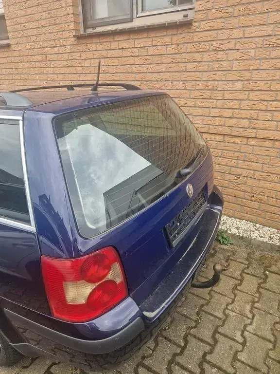 Gebraucht VW Passat Comfortline 131 PS (96 kW) 2003 Blau Kombi