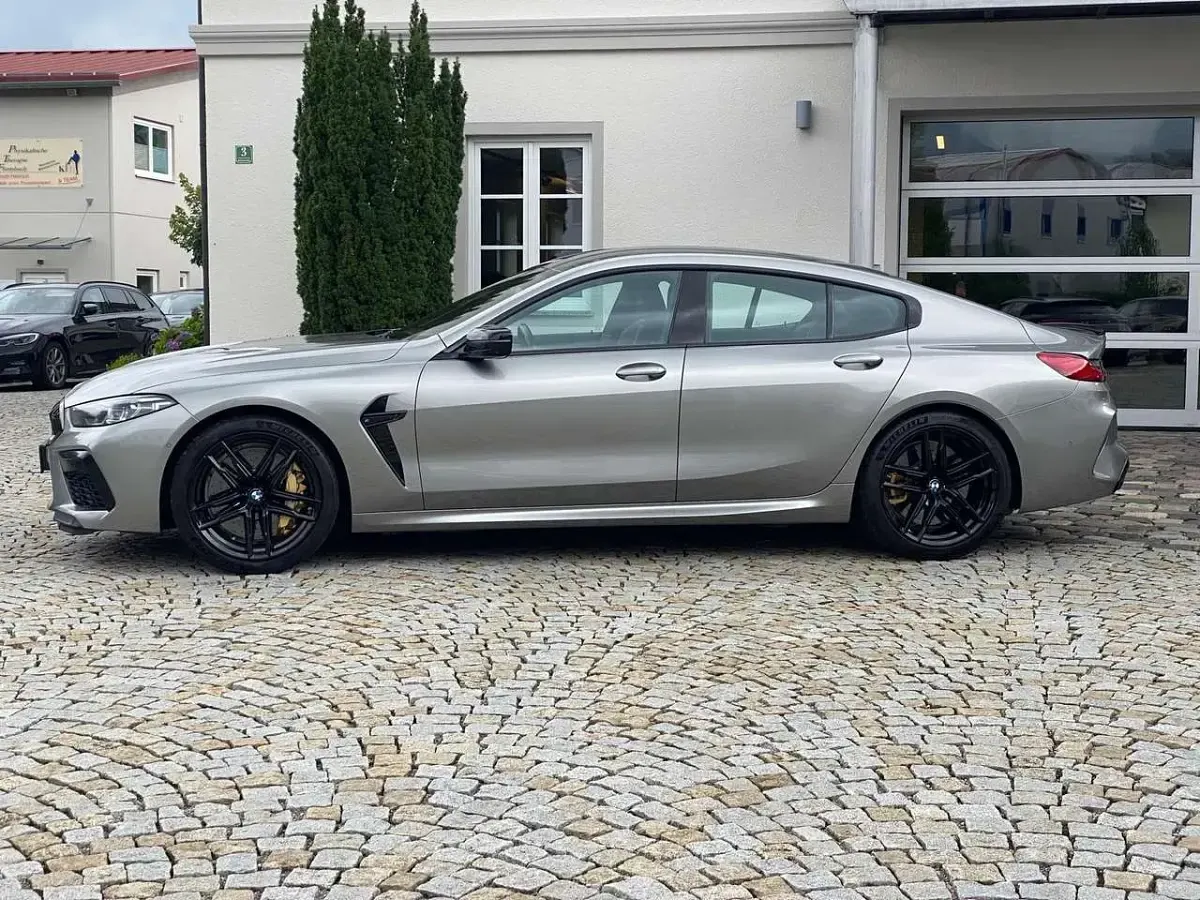 Gebraucht BMW M8 Competition Edition 625 PS (459 kW) 2020 Doningtongrau Coupé