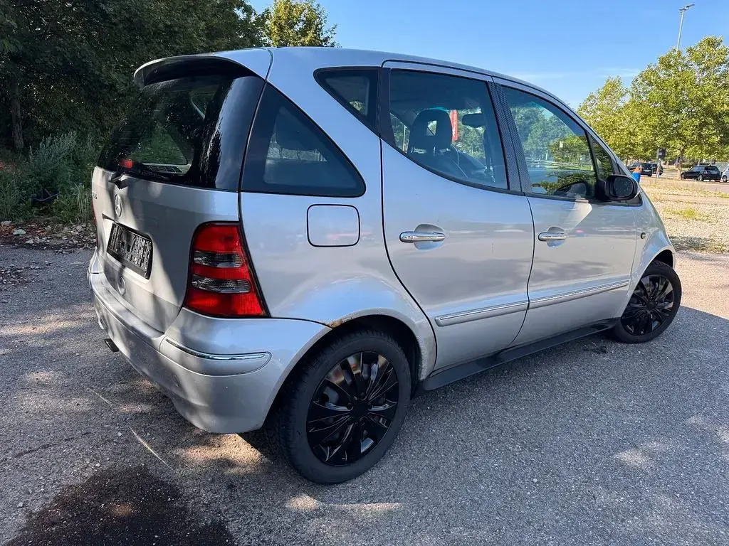 Gebraucht Mercedes A160 Classic 102 PS (75 kW) 2004 Silber Van / Kleinbus