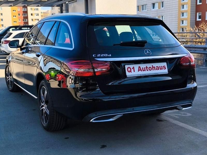 Gebraucht Mercedes C220 194 PS (142 kW) 2020 Schwarz Limousine