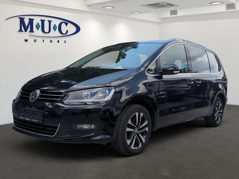 Deep black perleffekt Gebraucht 2019 VW Sharan IQ Drive Van / Kleinbus | 22.880 € (Superpreis) - Bild 1/4