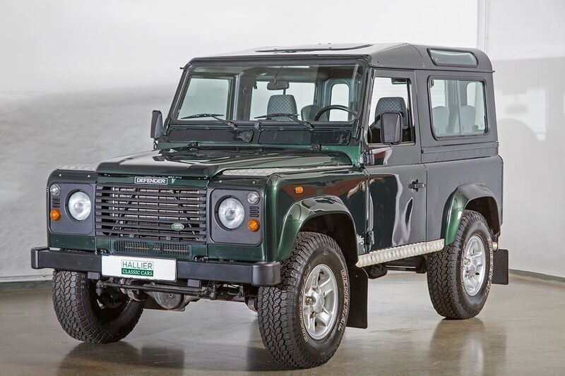 Grün Gebraucht 2002 Land Rover Defender SUV | 39.900 € - Bild 1/4
