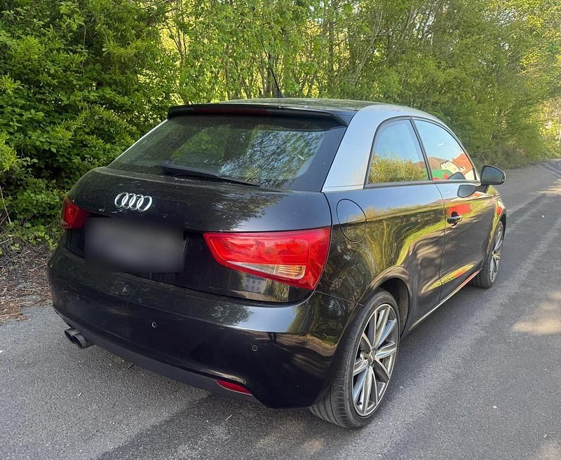 Usata Audi A1 122 CV (89 kW) 2010 Nero Utilitaria