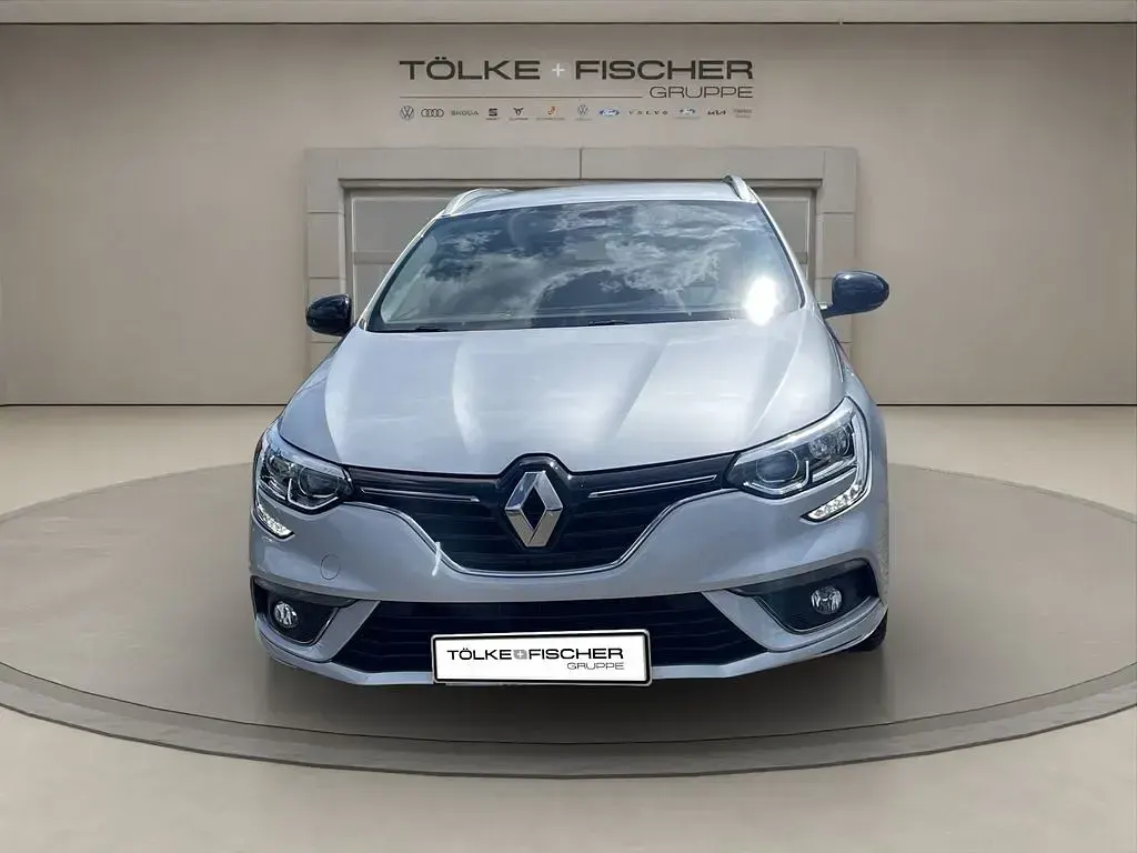 Gebraucht Renault Mégane LIMITED 159 PS (116 kW) 2020 Silber Limousine
