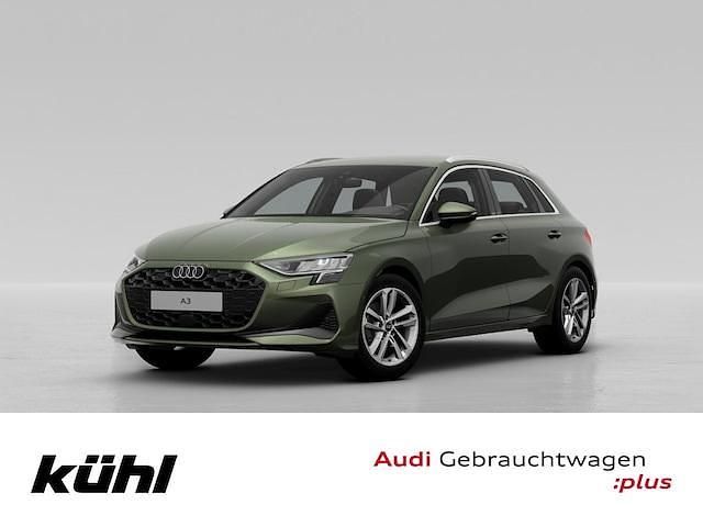 Distriktgrün metallic Gebraucht 2024 Audi A3 Ambiente Limousine | 30.980 € (Guter Preis) - Bild 1/3
