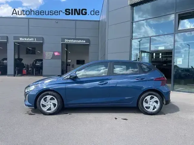 Neu Hyundai i20 90 PS (66 kW) 2026 Blau Kleinwagen