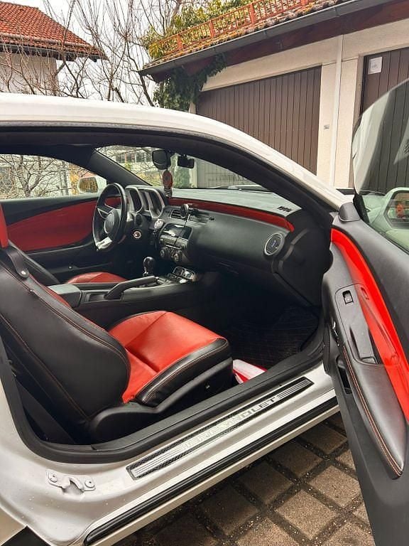 Gebraucht Chevrolet Camaro 305 PS (224 kW) 2010 Weiß Coupé