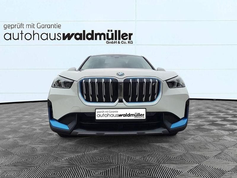 Gebraucht BMW iX1 Performance 200 kW (272 PS) 2023 Weiß SUV