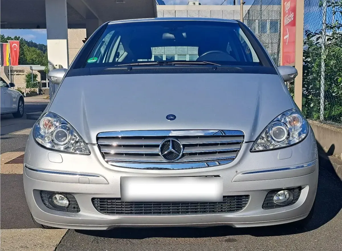 Gebraucht Mercedes A180 Classic 109 PS (80 kW) 2005 Silber Van / Kleinbus