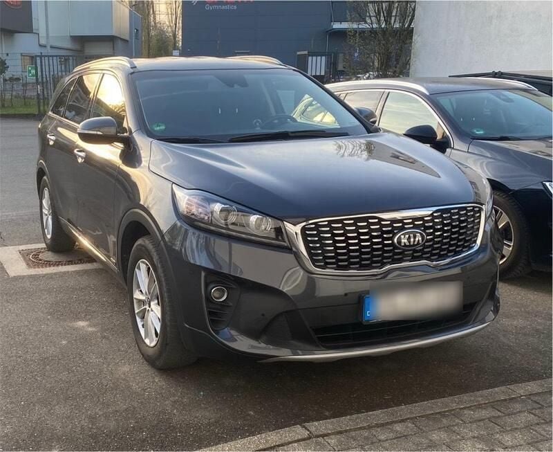 Grau Gebraucht 2019 Kia Sorento Vision SUV | 23.500 € (Guter Preis) - Bild 1/4