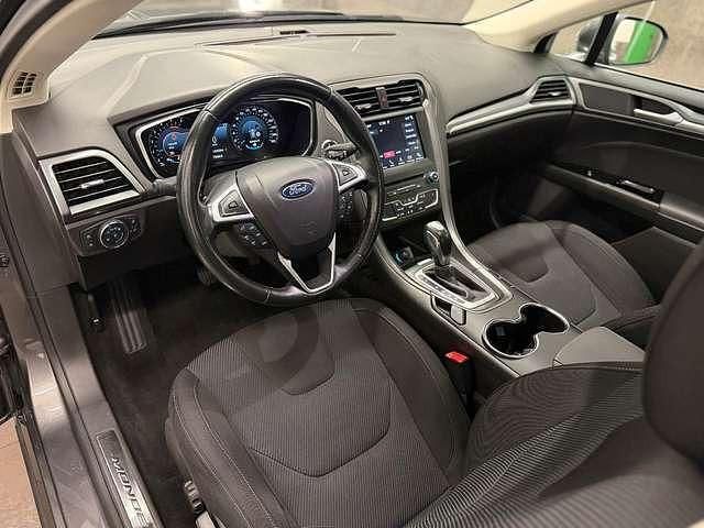 Gebraucht Ford Mondeo Titanium 150 PS (110 kW) 2018 Grau metallic