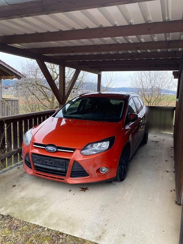 Gebraucht Ford Focus Titanium 150 PS (110 kW) 2012 Orange Kombi