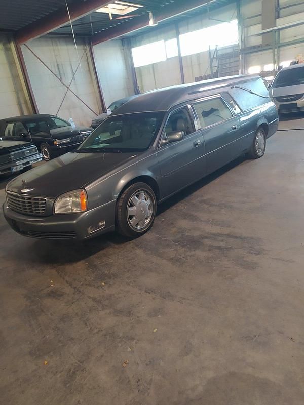 Grau Gebraucht 2006 Cadillac Deville Limousine | 8.500 € - Bild 1/4