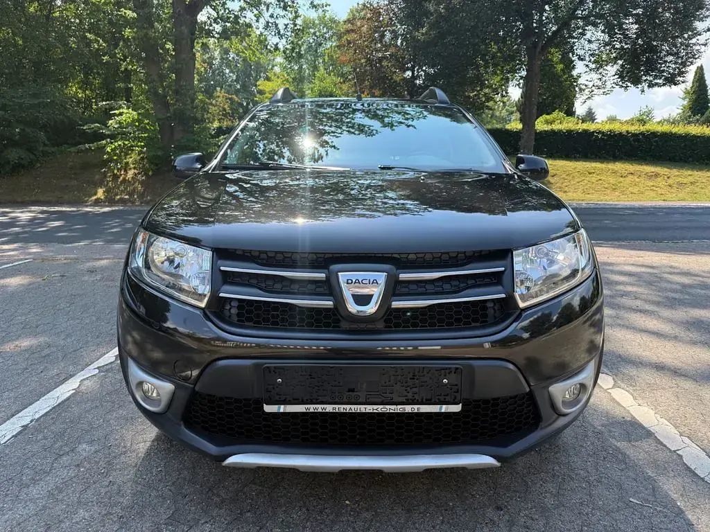 Gebraucht Dacia Sandero Prestige 90 PS (66 kW) 2016 Schwarz SUV