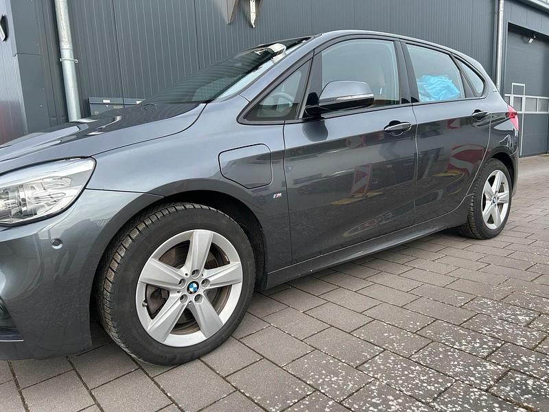 Gebraucht BMW 225 iPerformance 136 PS (100 kW) 2018 Grau Kombi