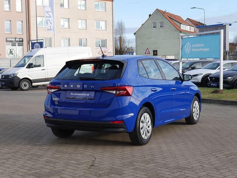 Gebraucht Skoda Fabia Selection 95 PS (69 kW) 2025 Blau Limousine