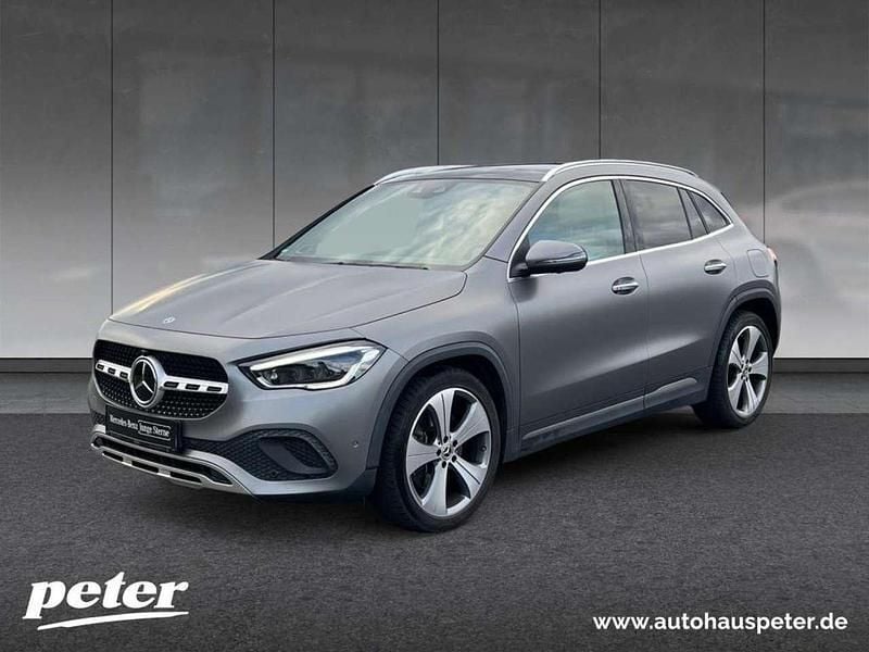 Manufaktur magno lack manufaktur mountaingrau magn Gebraucht 2020 Mercedes GLA220 Progressive SUV | 34.890 € (Fairer Preis) - Bild 1/4