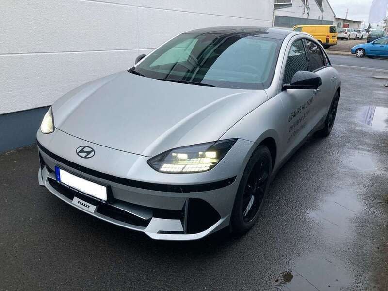Gravity gold matt / mat Gebraucht 2023 Hyundai Ioniq 6 Edition+ Limousine | 43.990 € (Fairer Preis) - Bild 1/4