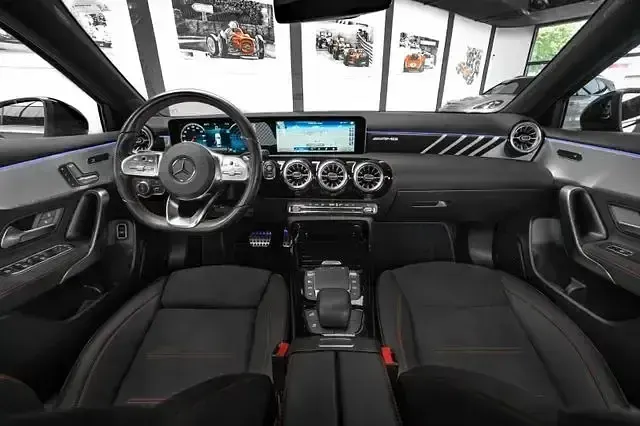 Gebraucht Mercedes A35 AMG AMG 306 PS (225 kW) 2021 Mountaingrau Coupé