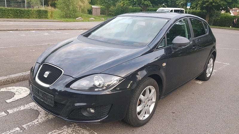Schwarz Gebraucht 2010 Seat Leon Sport Kleinwagen | 3.450 € (Fairer Preis) - Bild 1/4