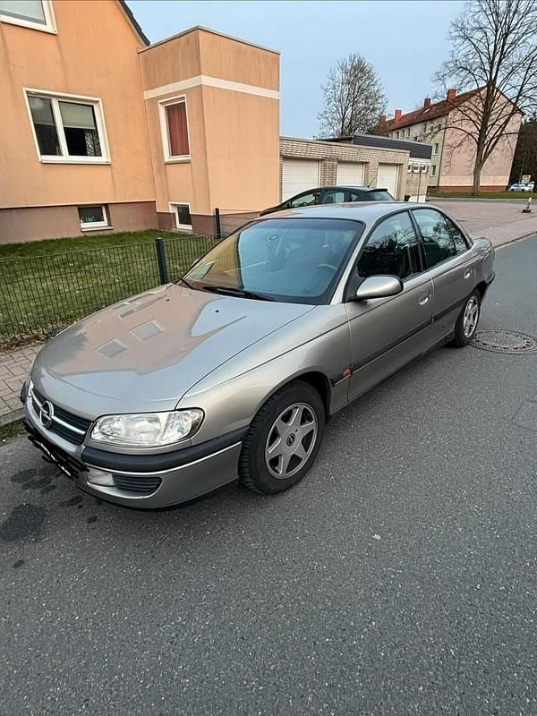 Gebraucht Opel Omega 100 PS (73 kW) 1993 Grau Limousine