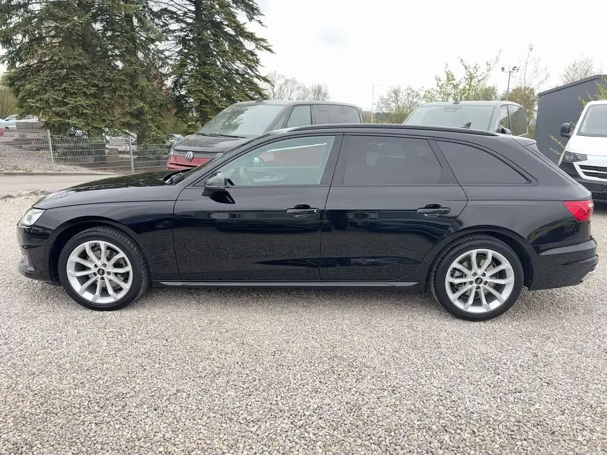Second-hand Audi A4 Advanced Plus 150 CP (110 kW) 2024 Negru Break