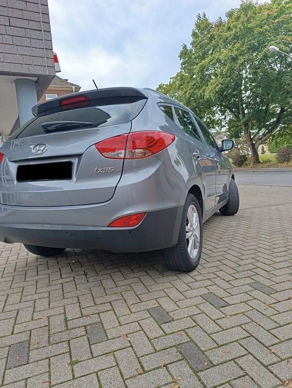 Gebraucht Hyundai ix35 Comfort 135 PS (99 kW) 2012 Grau SUV