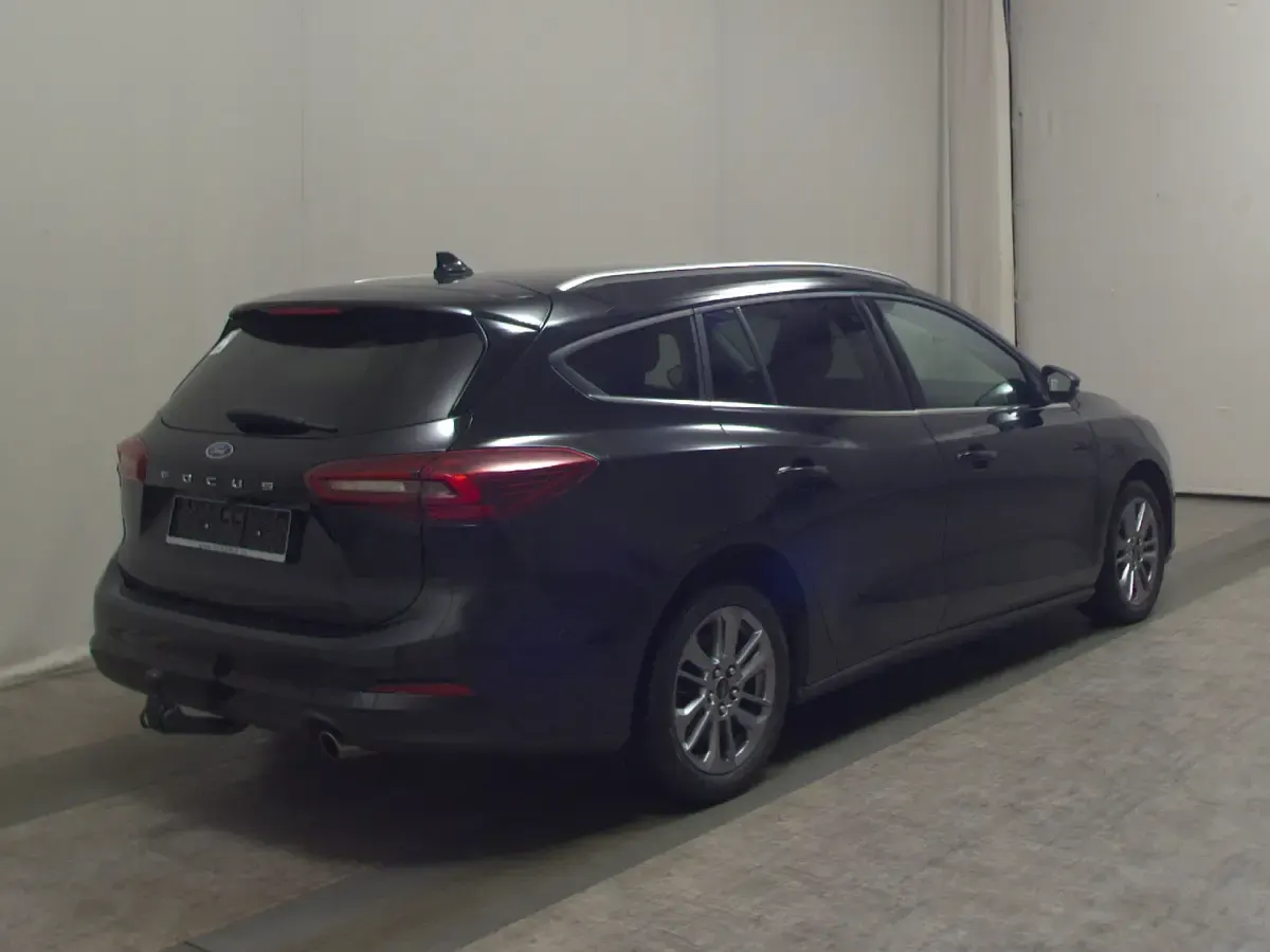 Gebraucht Ford Focus Titanium X 116 PS (85 kW) 2023 Schwarz Limousine