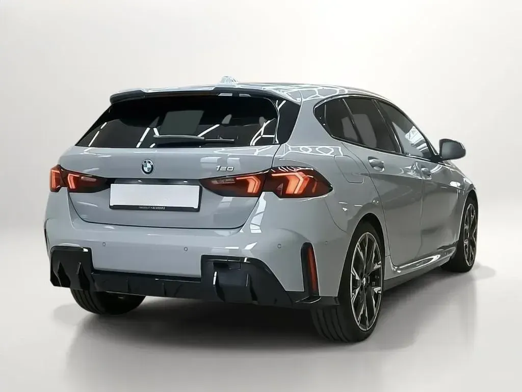 Gebraucht BMW 120 M Sport 170 PS (125 kW) 2025 Brooklyn grau Kleinwagen