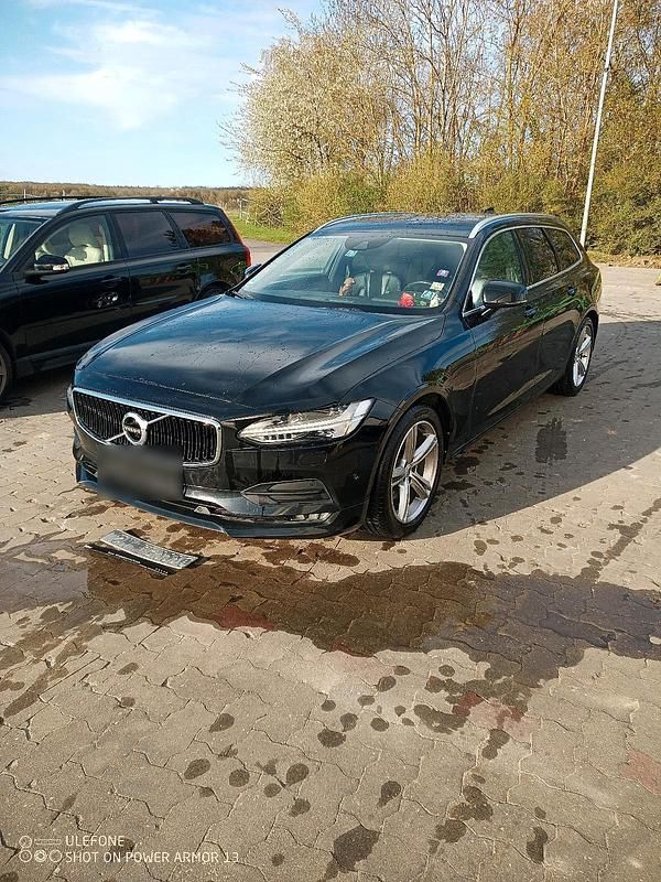Second-hand Volvo V90 190 CP (139 kW) 2017 Negru Break
