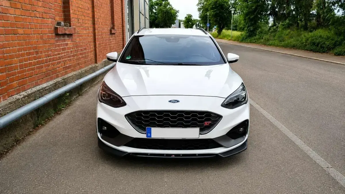 Gebraucht Ford Focus ST 281 PS (206 kW) 2020 Weiß Kombi