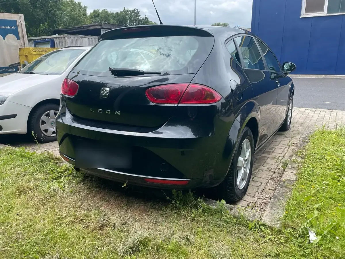 Gebraucht Seat Leon 105 PS (77 kW) 2012 Schwarz Limousine