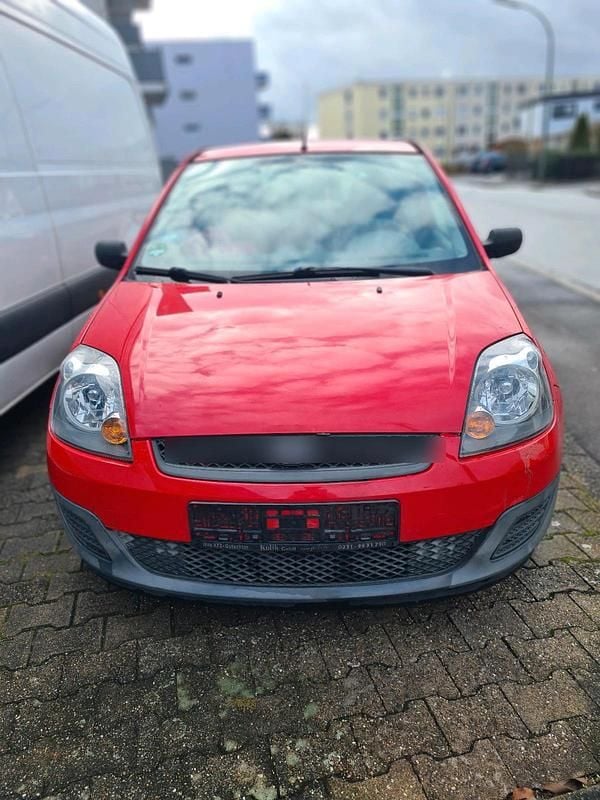 Gebraucht Ford Fiesta 60 PS (44 kW) 2005 Rot Kleinwagen