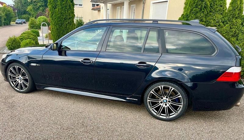 Gebraucht BMW 530 M Sport 218 PS (160 kW) 2004 Schwarz Kombi