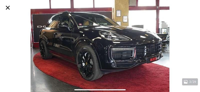 Schwarz Gebraucht 2018 Porsche Cayenne Turbo Chrono SUV | 69.000 € - Bild 1/4