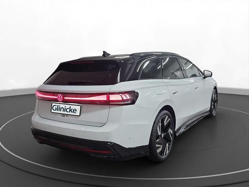Gebraucht VW ID.7 Pro 210 kW (286 PS) 2026 Weiß Kombi