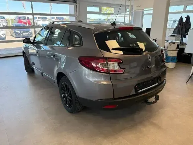 Gebraucht Renault Mégane Dynamique 131 PS (96 kW) 2014 Grau Limousine