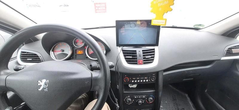 Weiß Gebraucht 2009 Peugeot 207 Kombi | 3.500 € (Teuer) - Bild 1/4