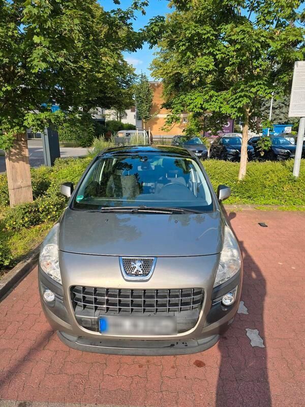 Grau Gebraucht 2010 Peugeot 3008 SUV | 4.000 € (Guter Preis) - Bild 1/4