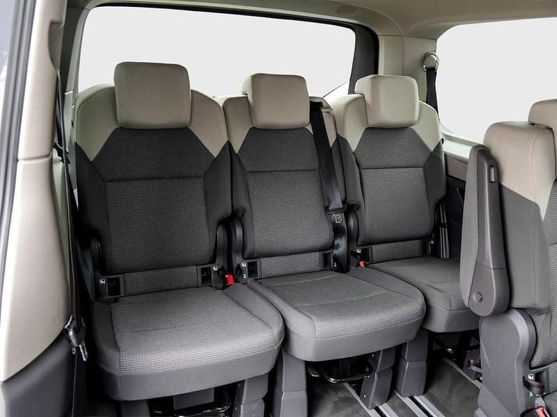 Gebraucht VW Multivan Basis 204 PS (150 kW) 2025 Grau Van