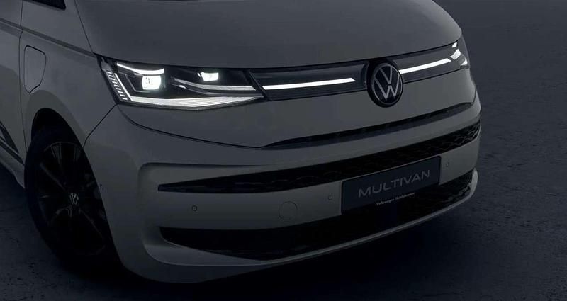 Neu VW Multivan Life 177 PS (130 kW) 2026 Candyweiß deep black perleffe Van