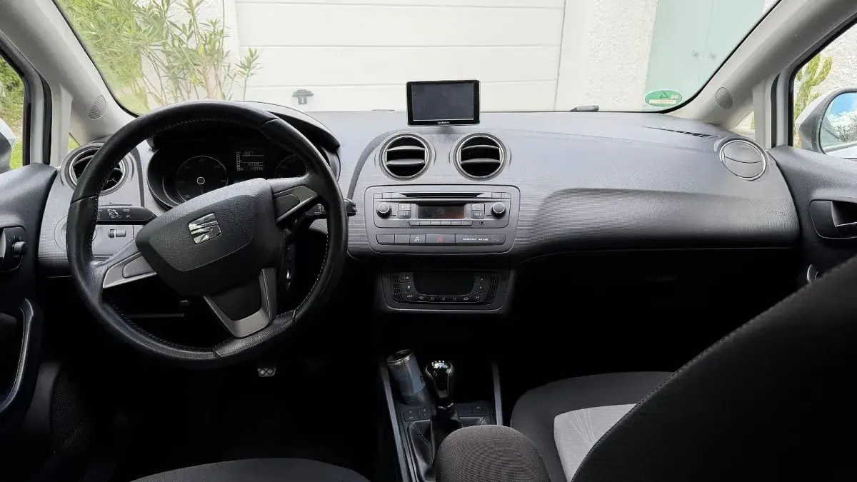 Używany Seat Ibiza 105 KM (77 kW) 2015 Biały Hatchback