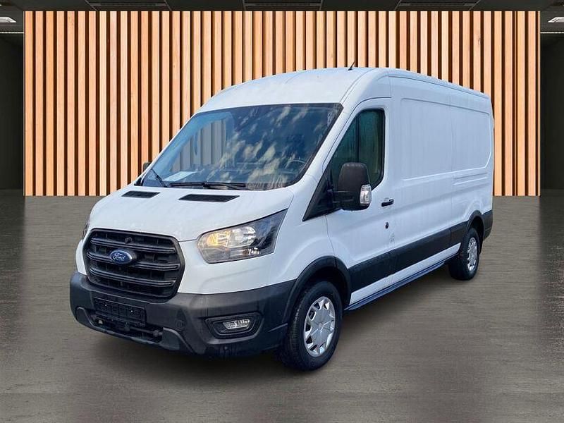 Gebraucht Ford Transit Trend 131 PS (96 kW) 2023 Weiß frostweiß Van