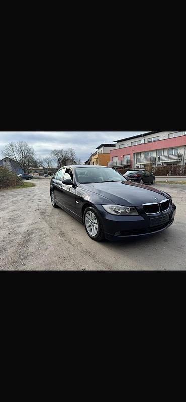 Gebraucht BMW 320 150 PS (110 kW) 2005 Blau Limousine